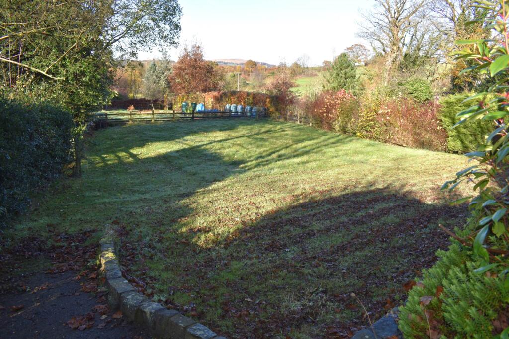 Additional image 34 of 4 or 5 Bedrooms - Riding Gate, Harwood