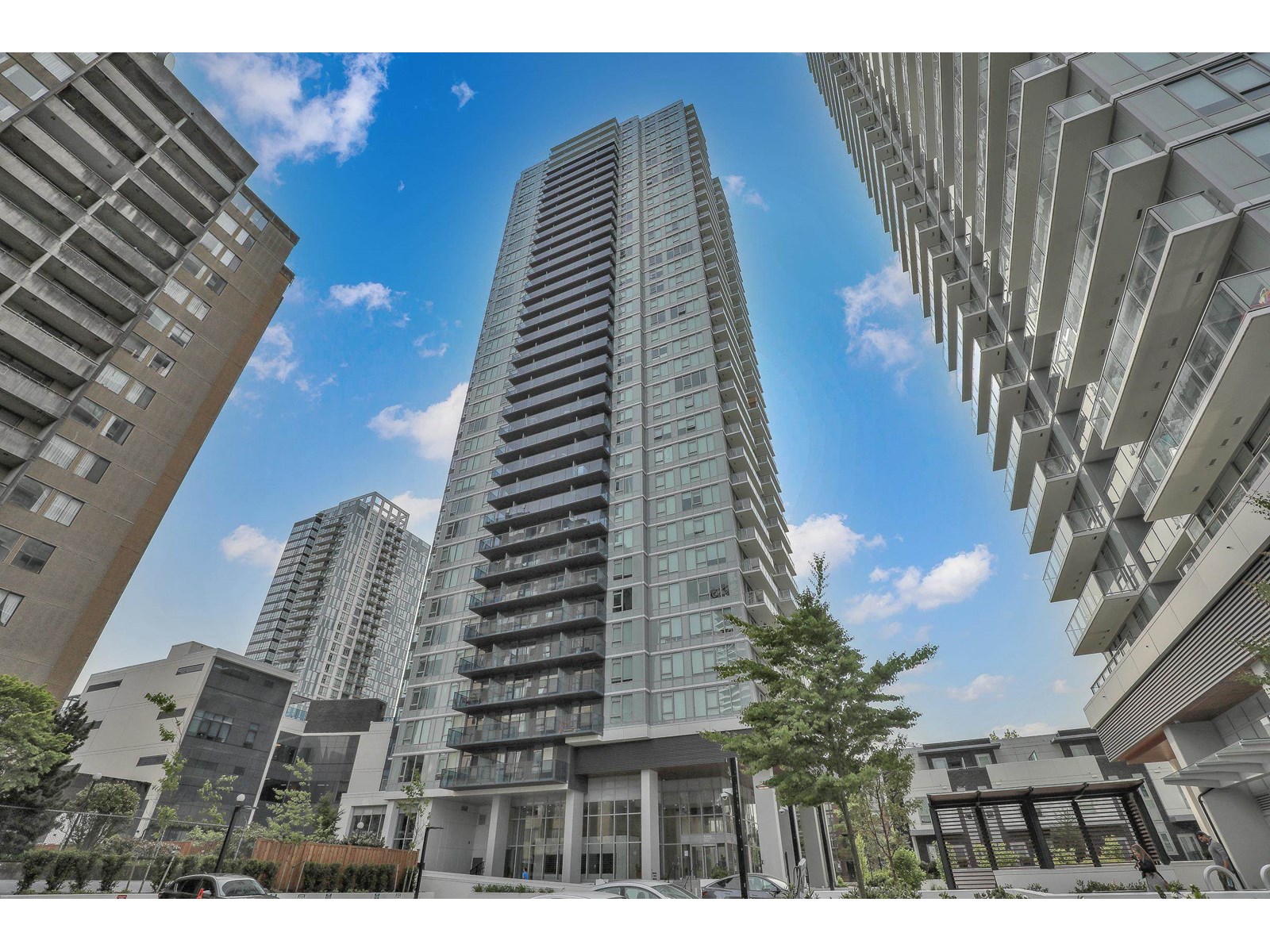 1602 10448 UNIVERSITY DRIVE|Surrey, British Columbia V3T0S7