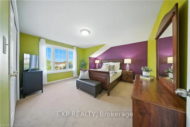 Additional image 14 of 15 Corsica St