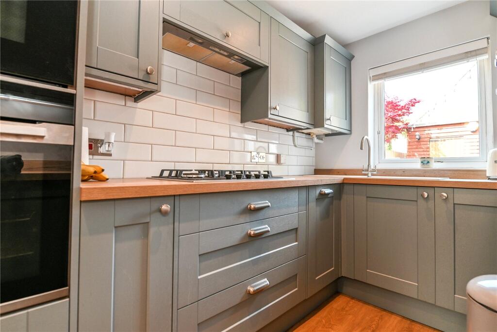 Additional image 10 of Hart Close, New Milton, Hampshire, BH25