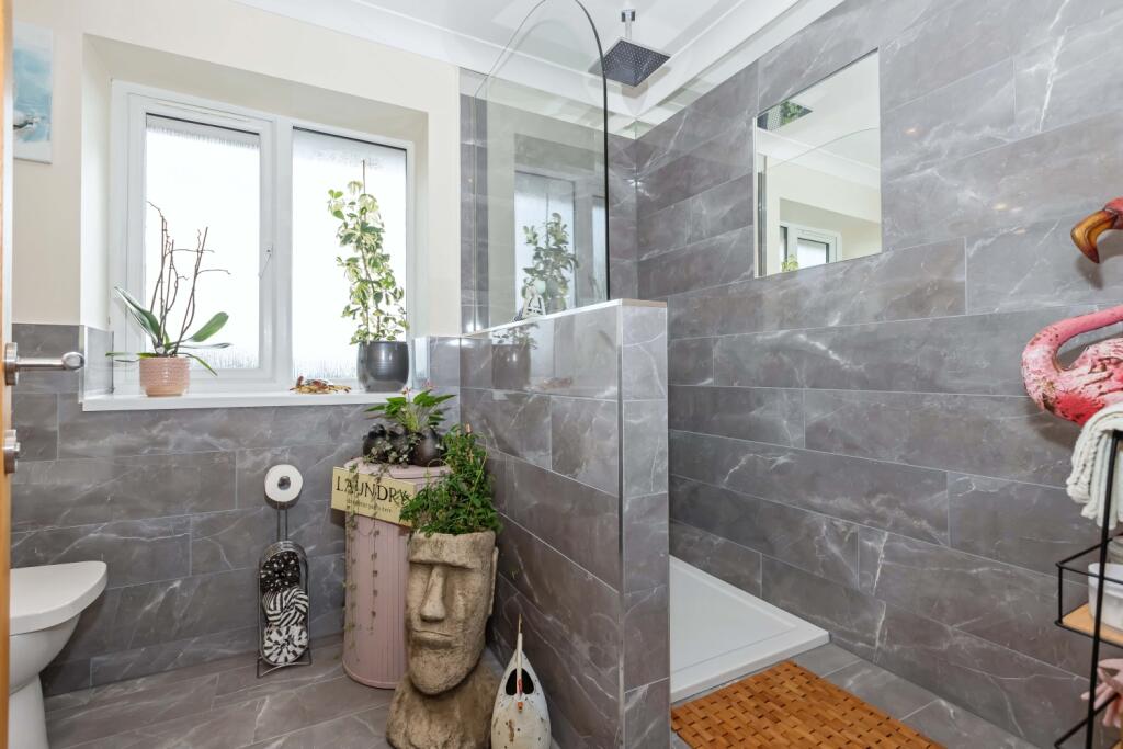 Additional image 17 of Pier Road, Littlehampton, BN17