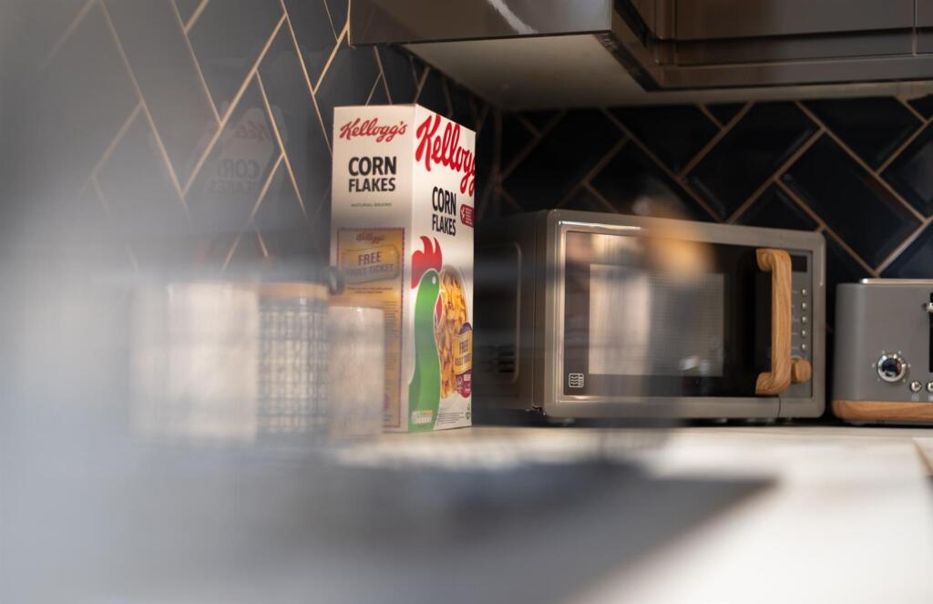 Additional image 18 of Tonge Moor Road, Bolton