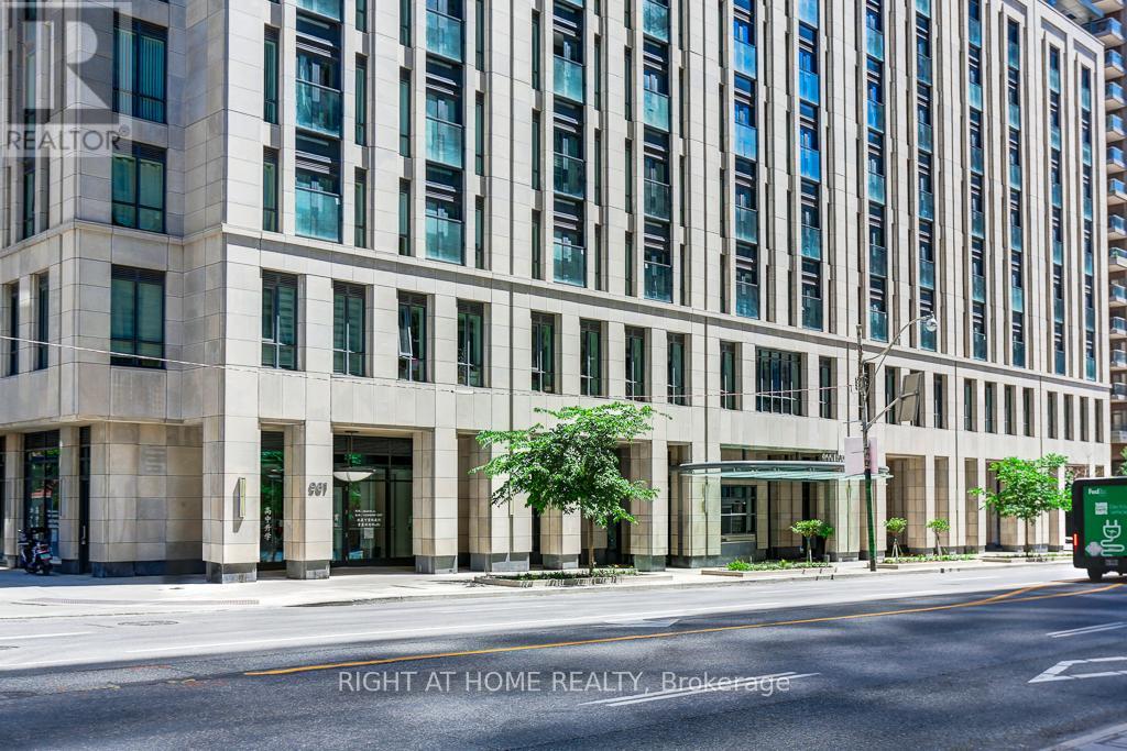 210 - 955 BAY STREET|Toronto (Bay Street Corridor), Ontario M5S0C6