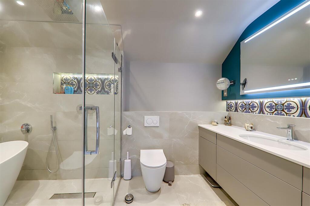 Additional image 22 of Longlands Glade, Charmandean, Worthing