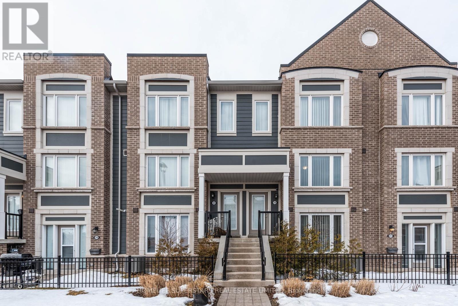 210 - 250 SUNNY MEADOW BOULEVARD|Brampton (Sandringham-Wellington), Ontario L7A0A1