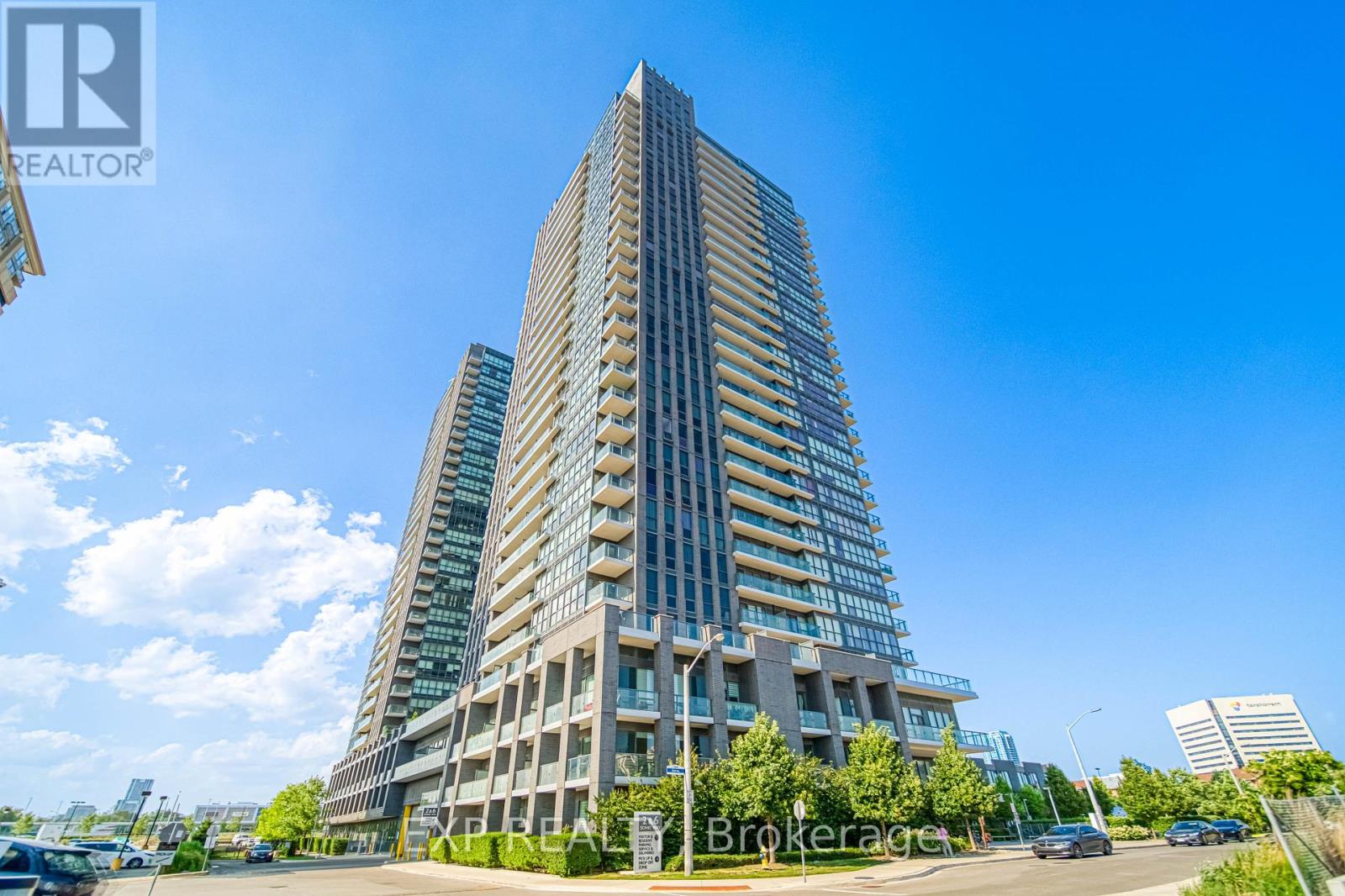 1311 - 2 SONIC WAY|Toronto (Flemingdon Park), Ontario M3C0P2