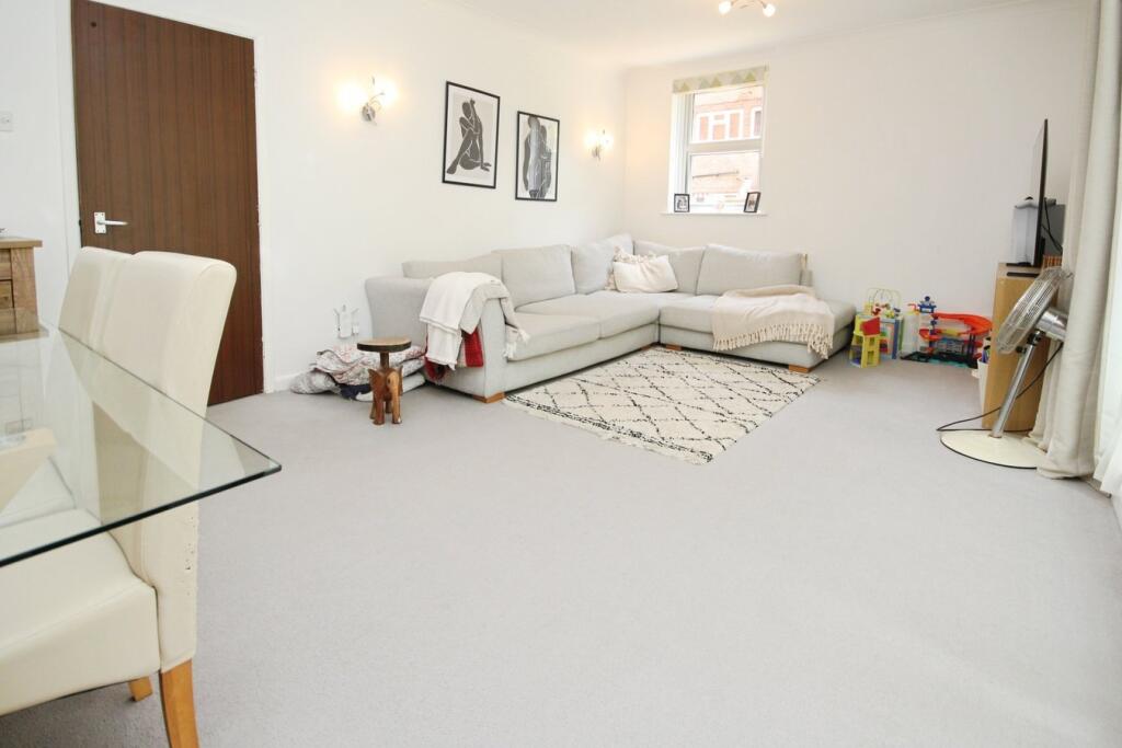 Additional image 16 of 94 Princess Road, Poole, BH12