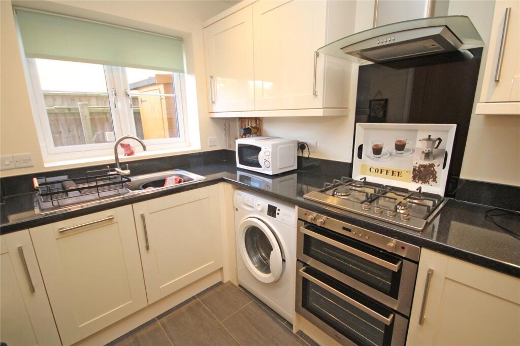 Additional image 6 of Mount Avenue, New Milton, Hampshire, BH25