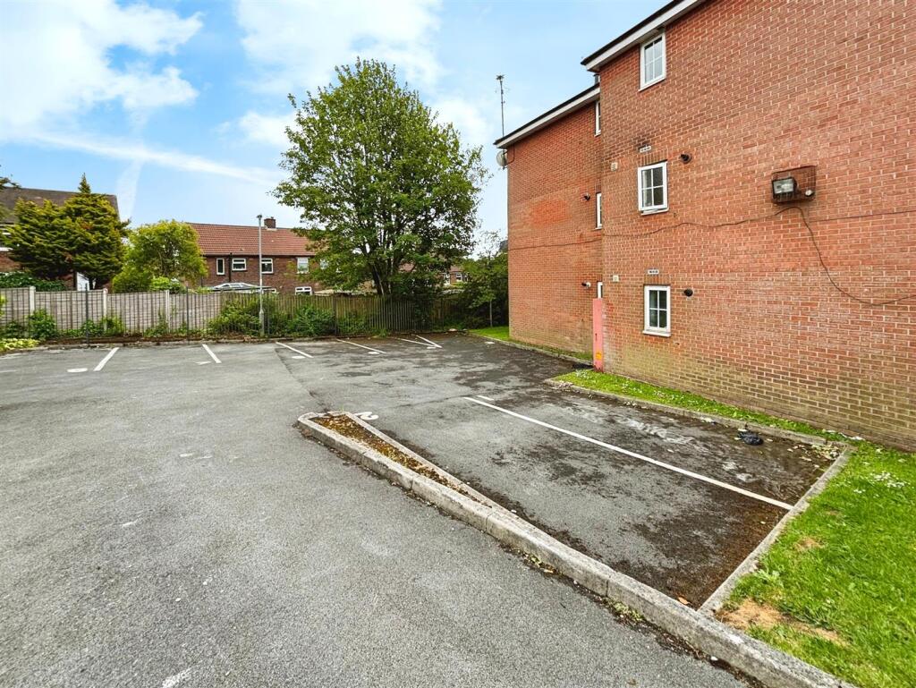 Additional image 12 of Chartwell Drive, Bradford, BD6 3DA