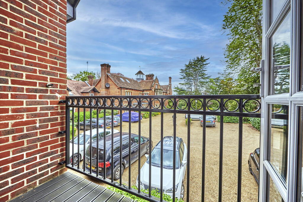 Additional image 4 of Trevelyan Place, St Stephens Hill, St Albans, Herts, AL1