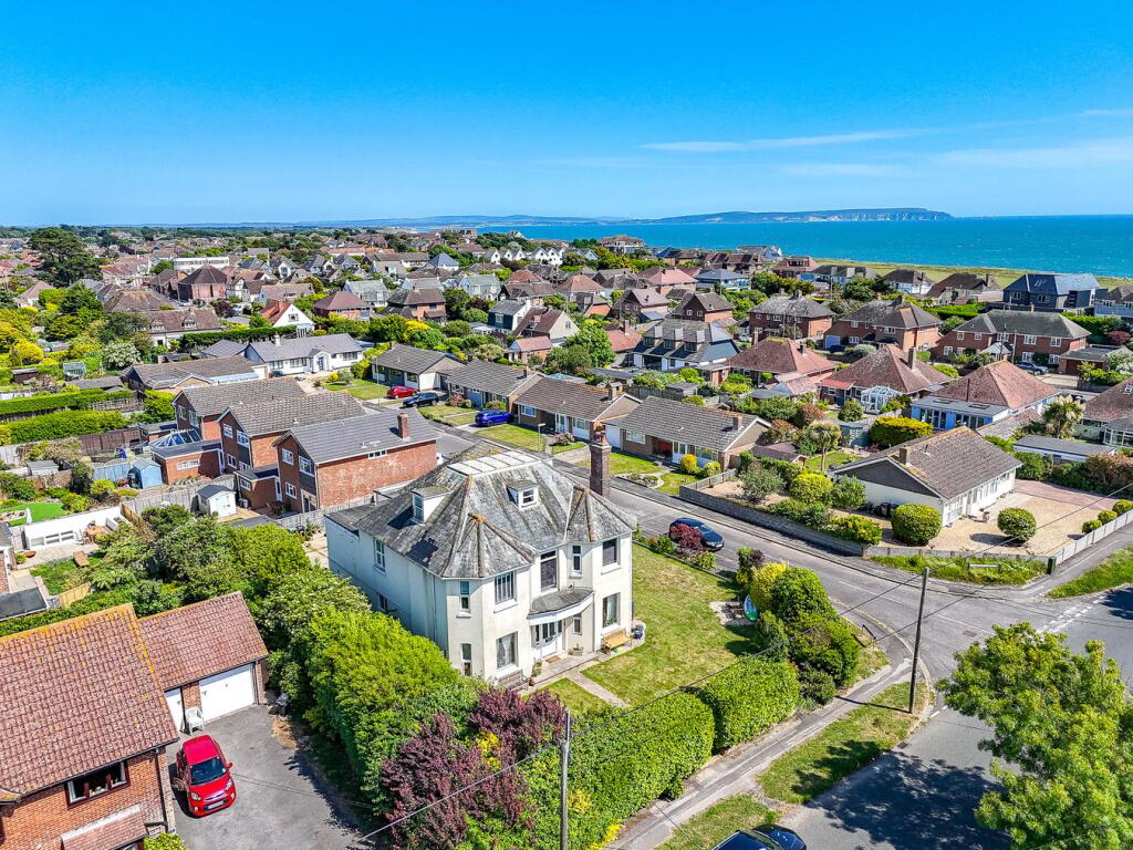 57 Western Avenue, Barton on Sea, New Milton, BH25
