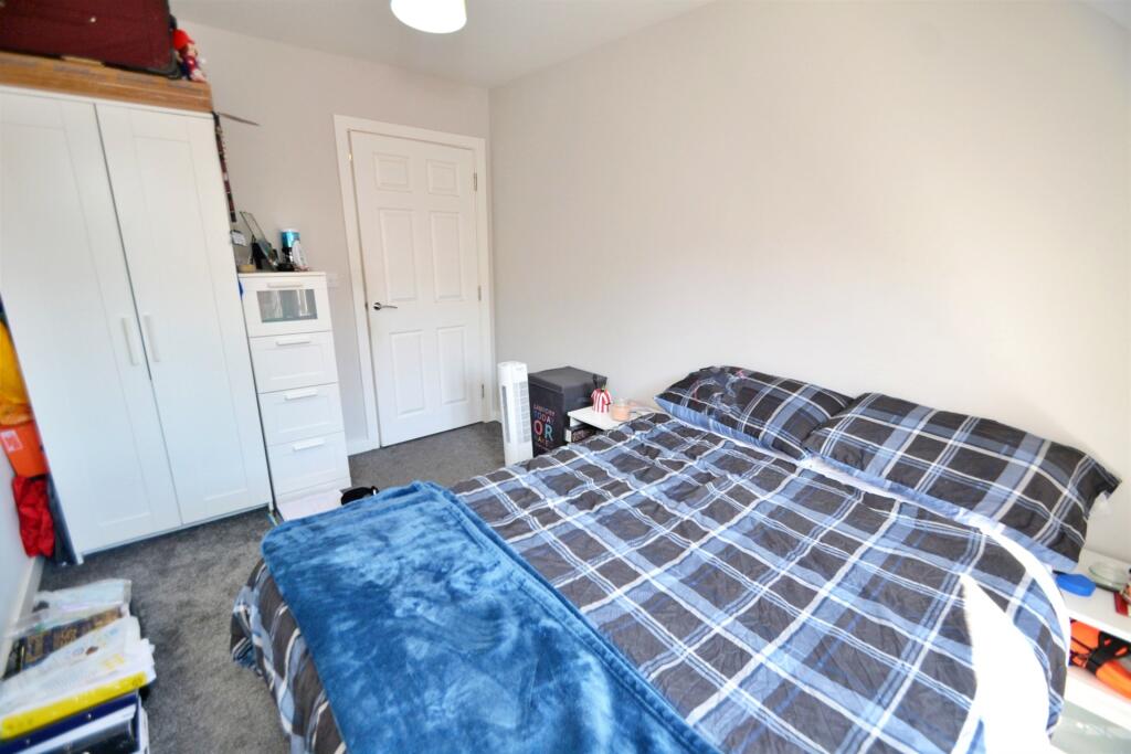 Additional image 7 of Ashley Cross