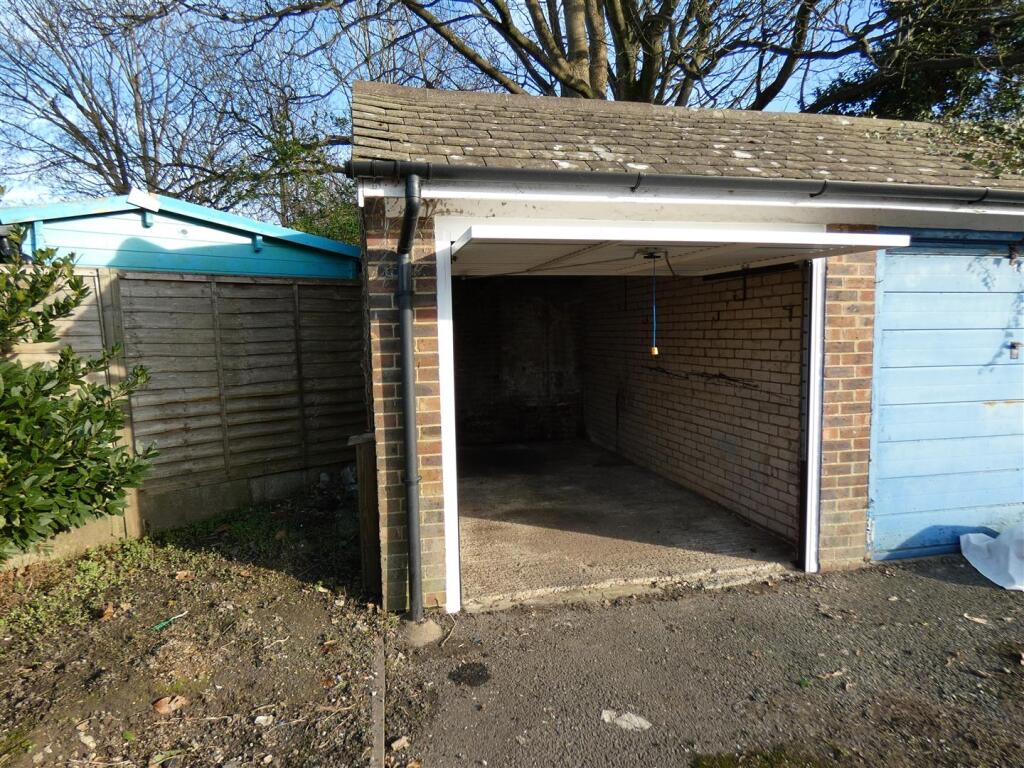 Additional image 5 of Allangate Drive, Rustington, Littlehampton