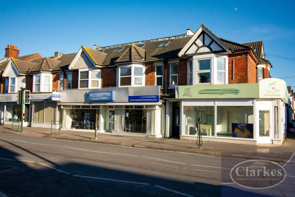 Additional image 7 of 2 Bed Flat With Parking in Winton