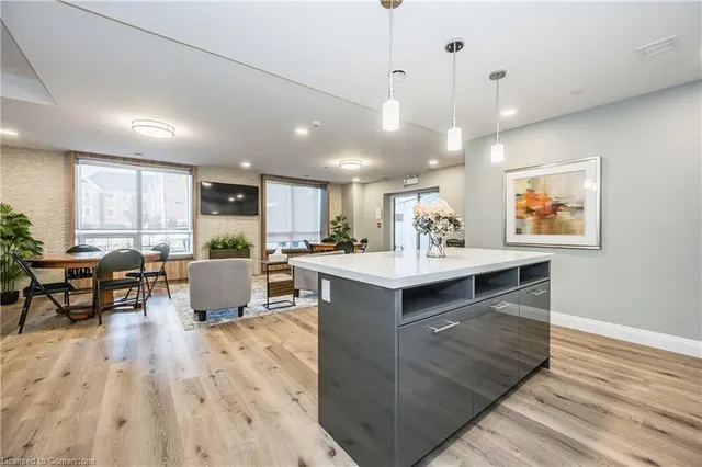 Additional image 35 of 399 Queen St Unit 313