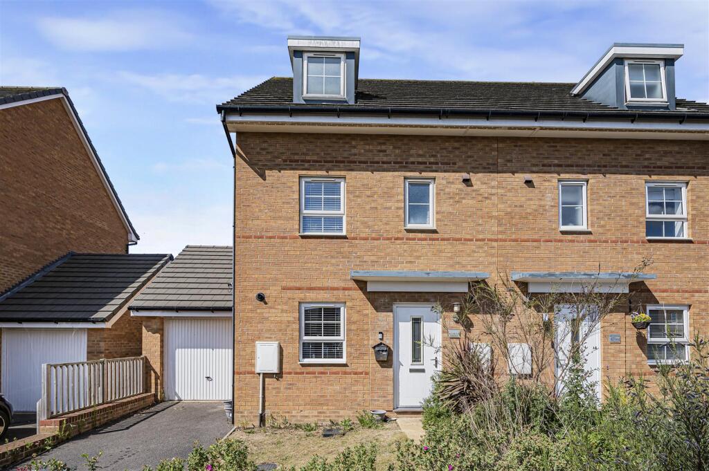 Additional image 21 of Skylark Avenue, Peacehaven