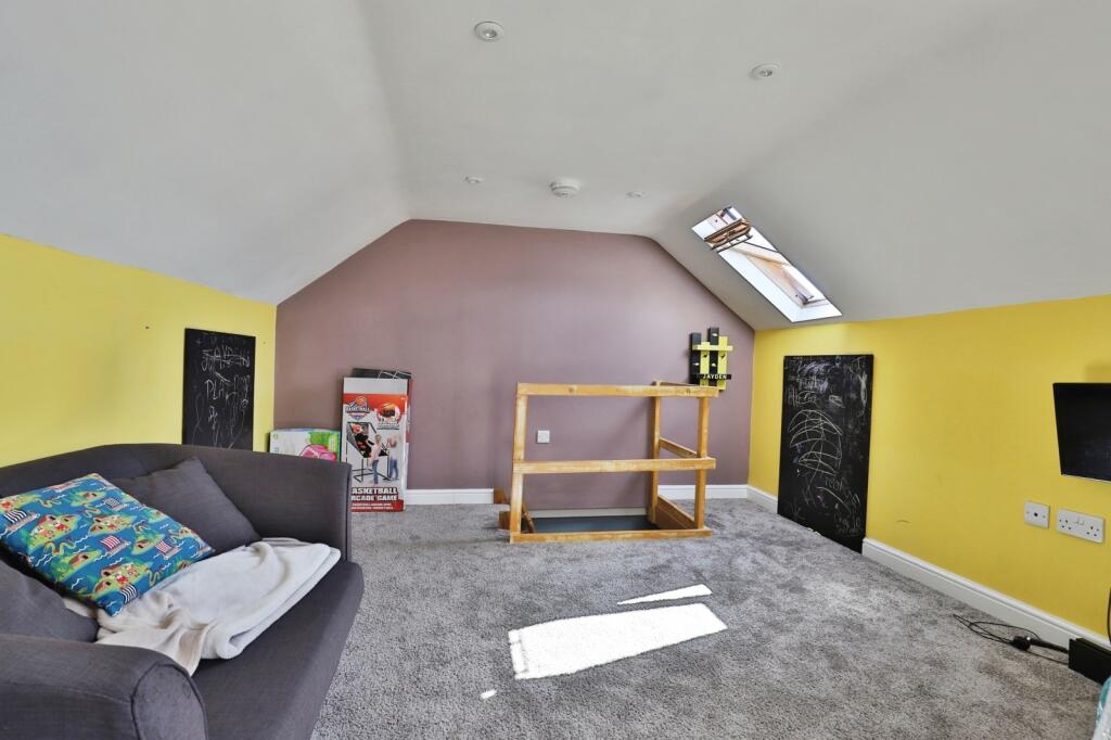 Additional image 13 of Iwerne Close, MUSCLIFF, Bournemouth, Dorset, BH9