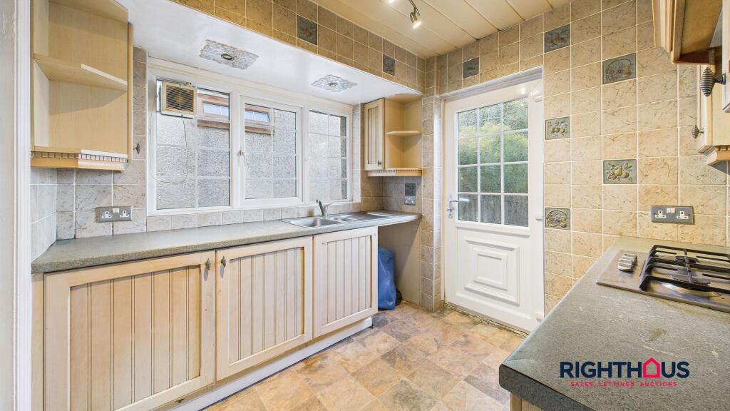 Additional image 14 of Hawkswood Avenue, Bradford, BD9