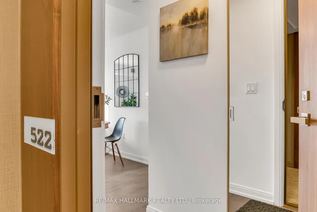 Additional image 31 of 275 Village Green Sq Unit 522