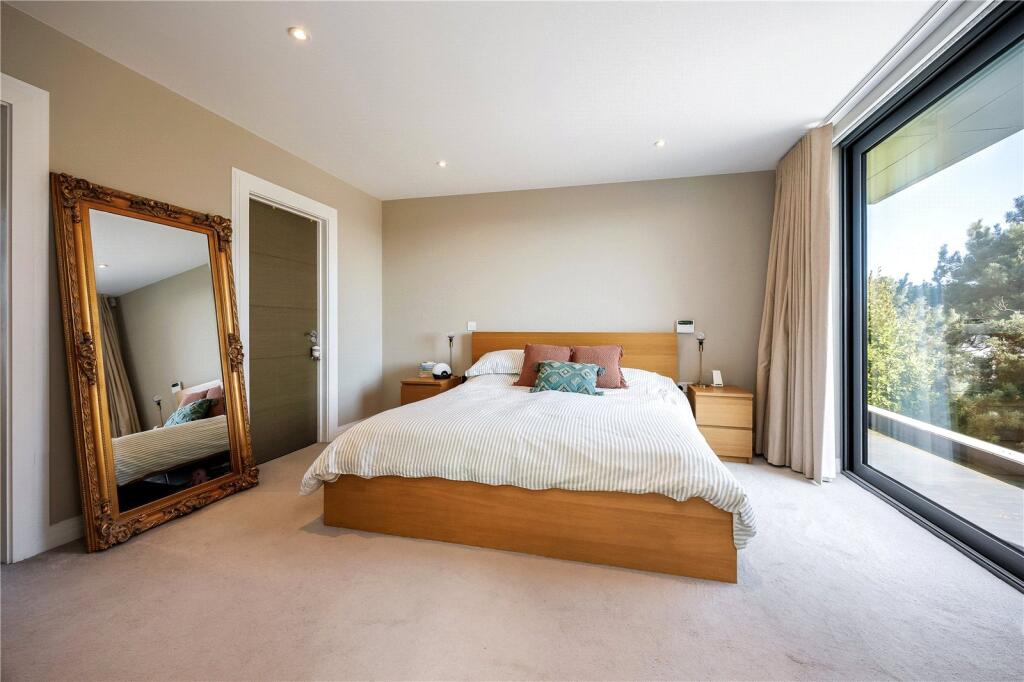 Additional image 16 of Avon Run Close, Christchurch, Dorset, BH23