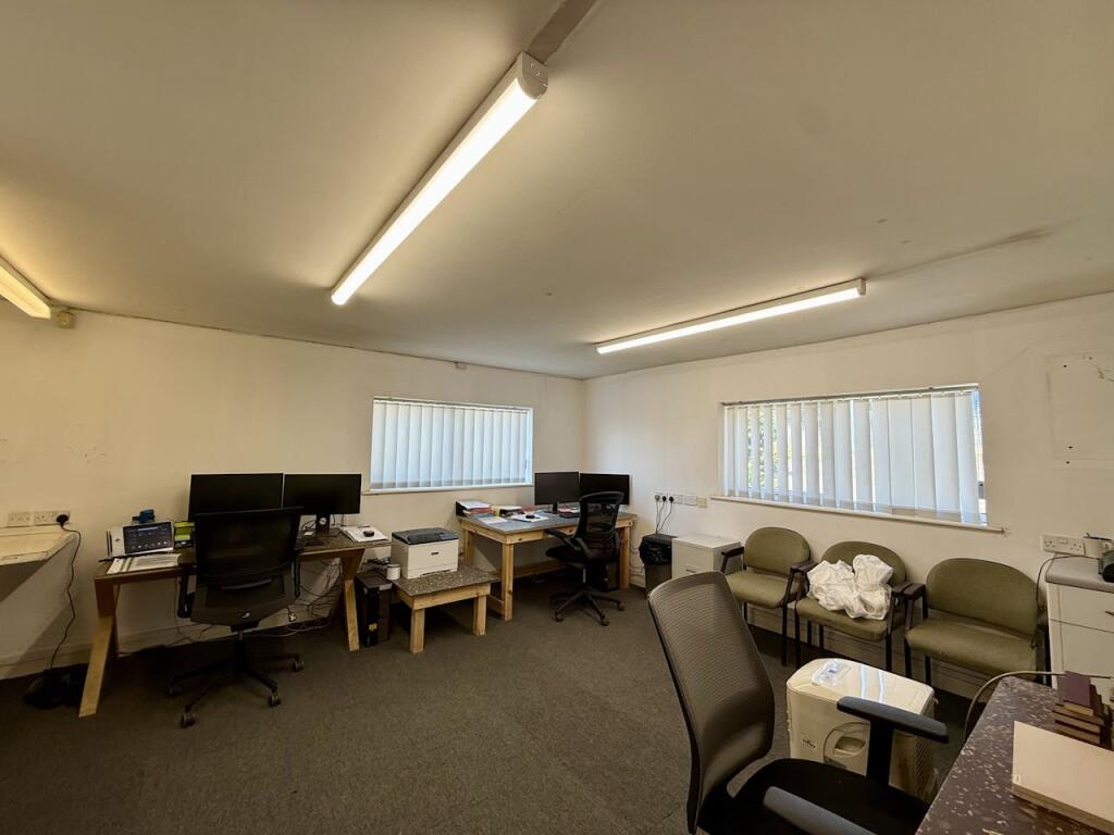 Additional image 5 of Unit M Hawthorn Industrial Estate, Birmingham, B21 0BH