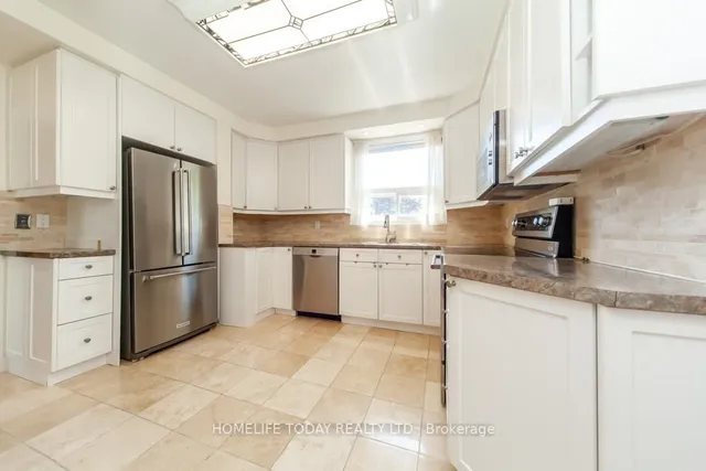 Additional image 8 of 61 Lord Roberts Dr