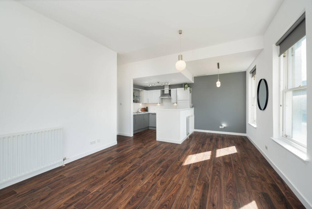 Additional image 5 of 142 Urquhart Road, Aberdeen, AB24 5DN