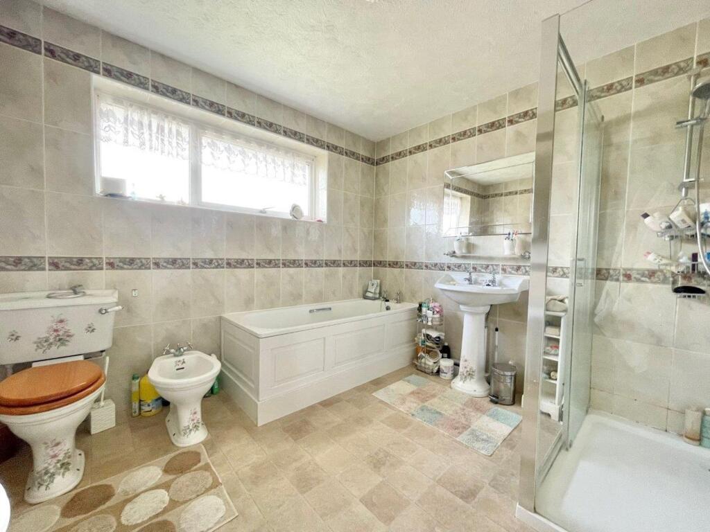 Additional image 18 of Victoria Avenue, Peacehaven, BN10 8HJ