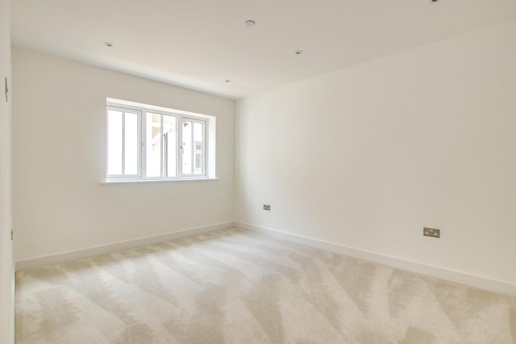 Additional image 7 of Lymington Road, Highcliffe, Christchurch, BH23