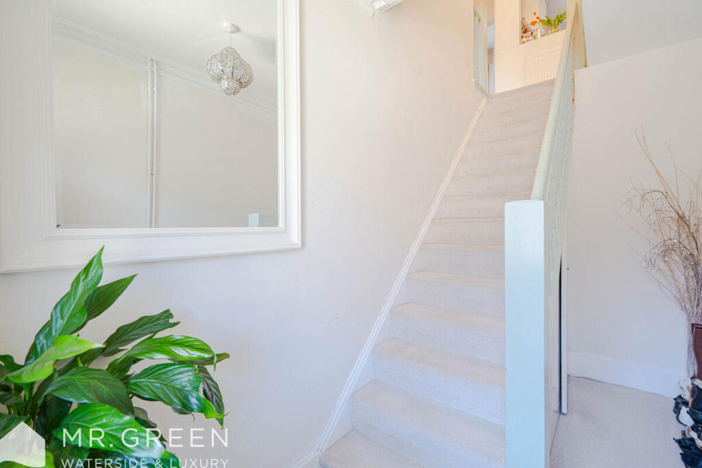 Additional image 5 of Cromwell Road, Bournemouth, Dorset, BH5 2JN