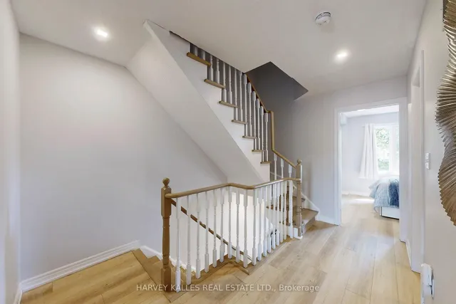 Additional image 12 of 20 Lightbourn Ave