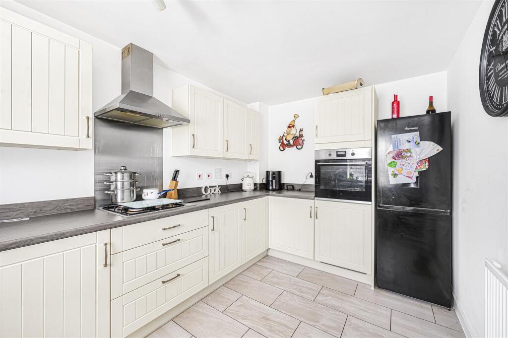 Additional image 20 of Skylark Avenue, Peacehaven