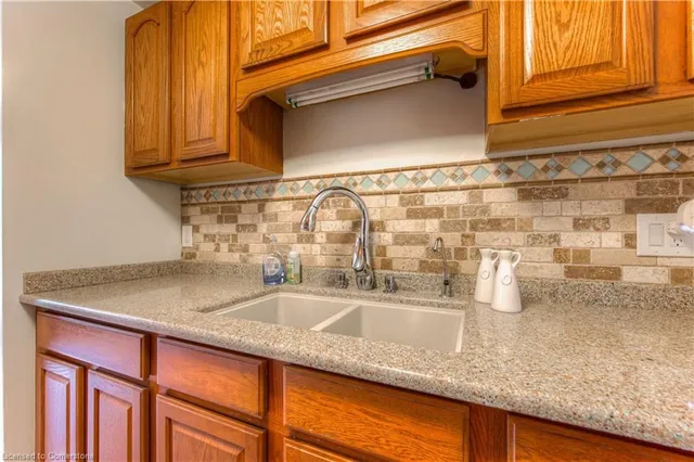 Additional image 12 of 30 Pepperwood Cres