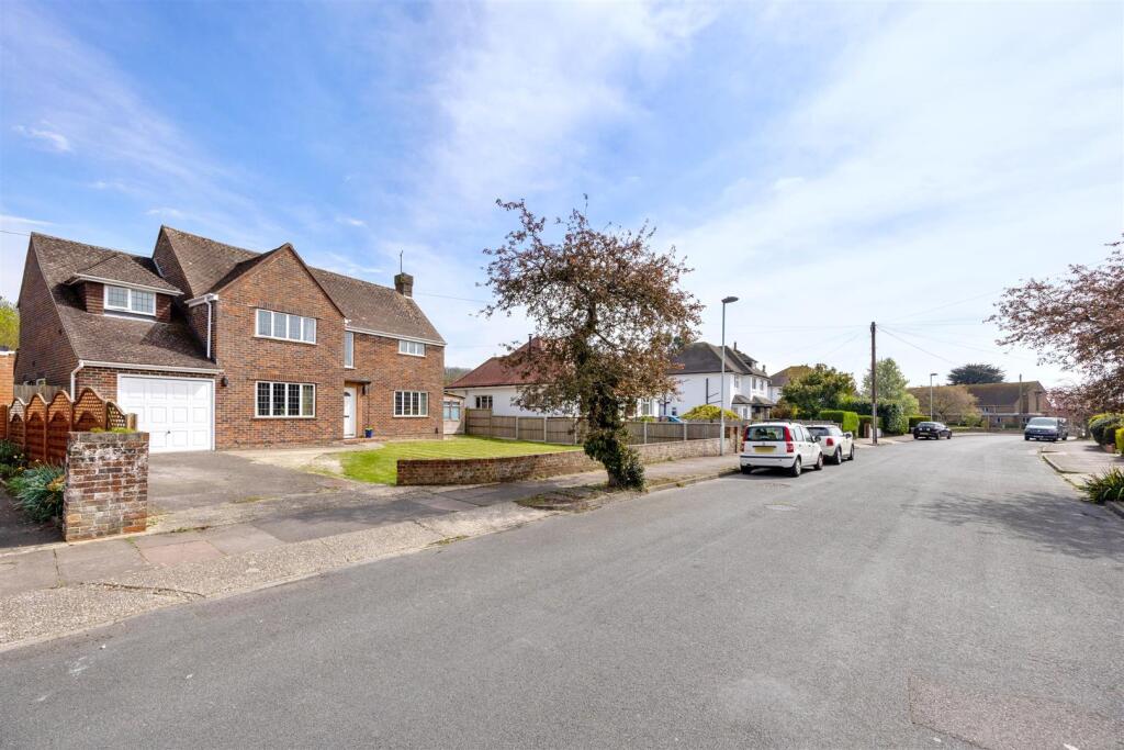 Additional image 26 of Cissbury Drive, Findon Valley