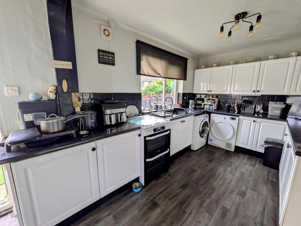 Additional image 9 of Abb Scott Lane, Bradford, BD6