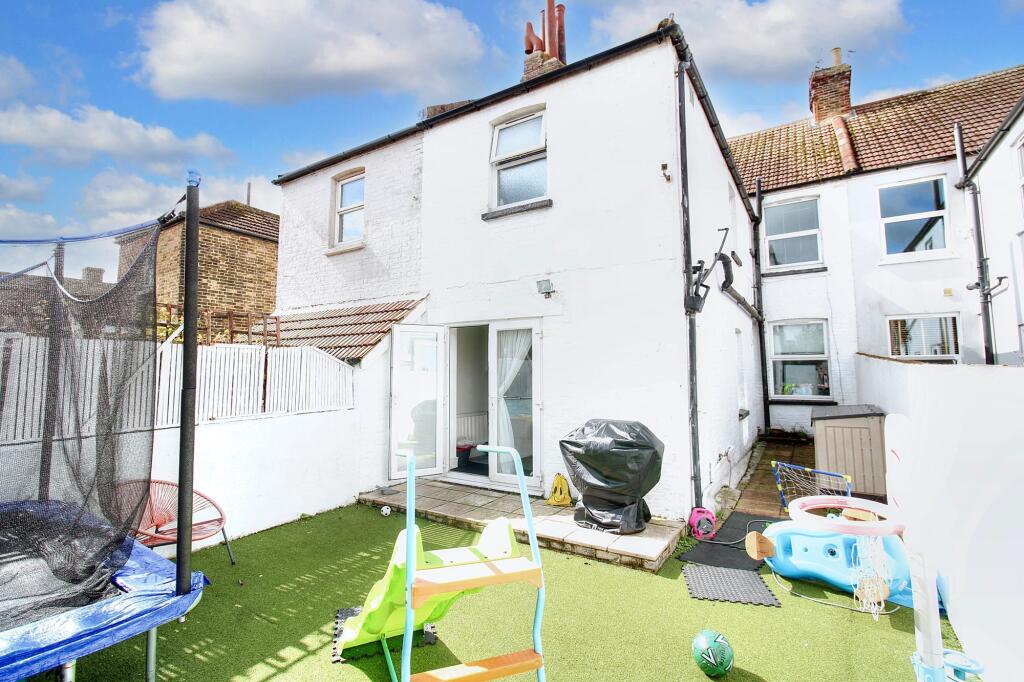 Additional image 14 of Beach Road, Eastbourne, BN22