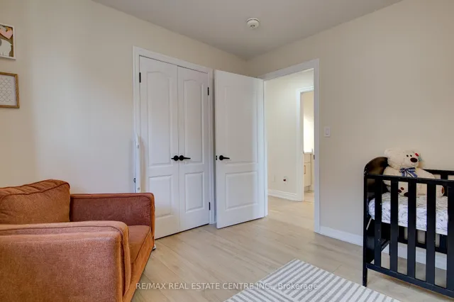 Additional image 34 of 428 Thomas Slee Dr