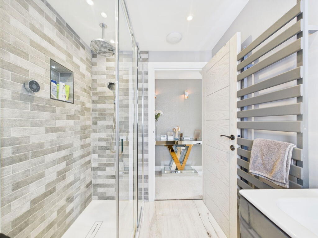 Additional image 11 of Cuckfield Crescent, Salvington, Worthing BN13 2EB