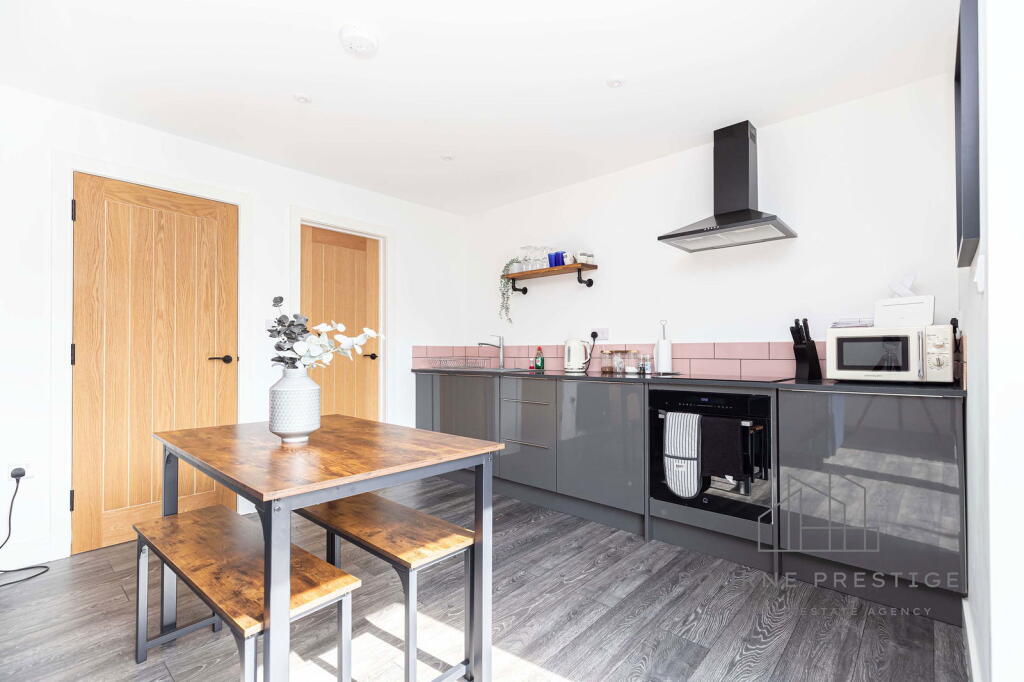 Additional image 42 of St Albans Ave, Queens Park