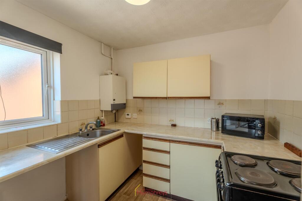 Additional image 10 of Crescent Road, Wimborne