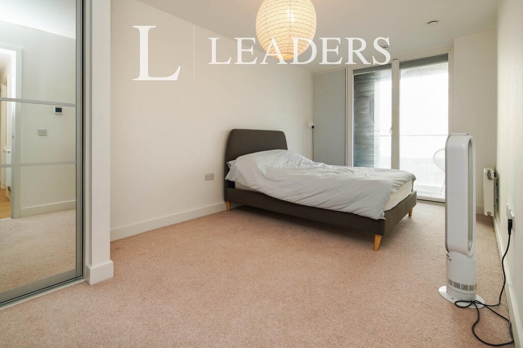 Additional image 7 of Sirius