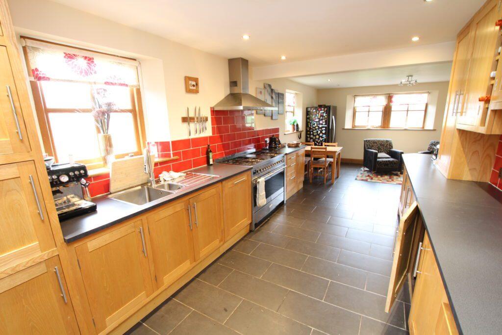 Additional image 8 of 6 bedroom house to let – New Laithe, Station Road, Crosshills, BD20 7DT