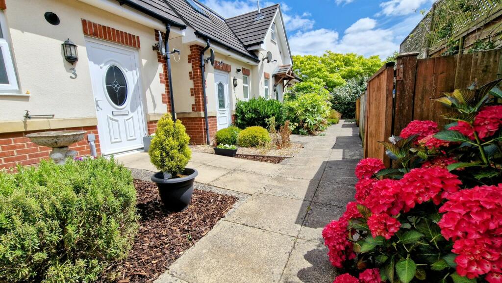 Additional image 8 of 1 bed Terrace House on Orchard Close