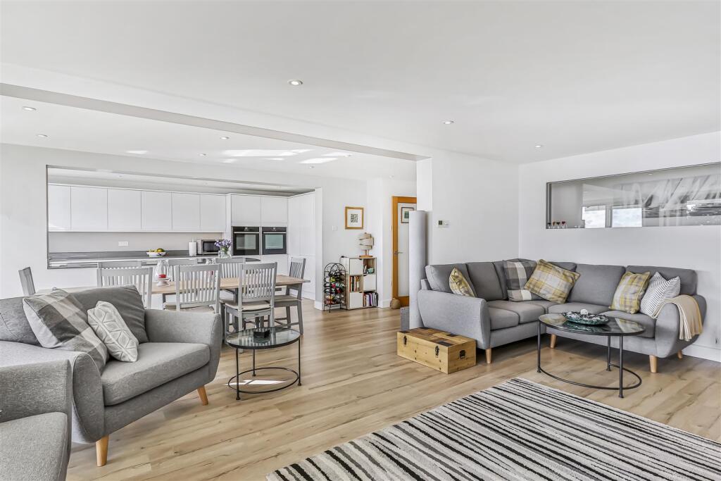 Additional image 8 of 387 Sandbanks Road, Sandbanks, Poole