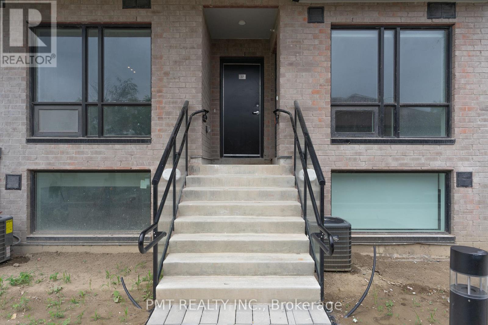 37 - 851 SHEPPARD AVENUE W|Toronto (Clanton Park), Ontario M3H0G2
