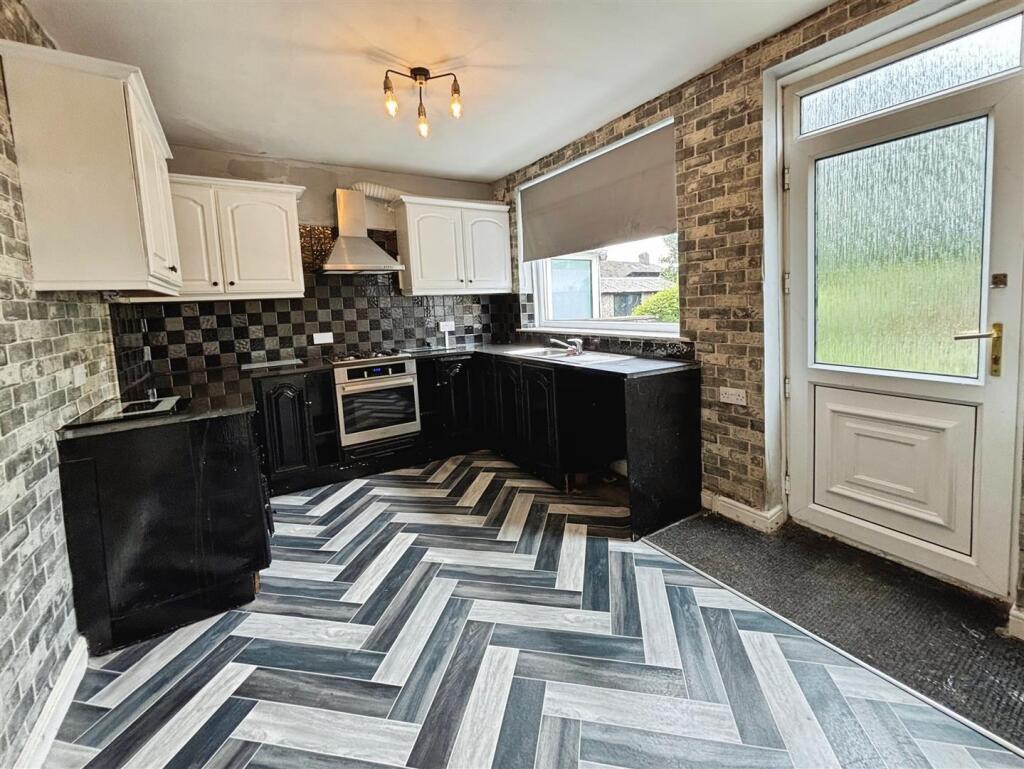 Additional image 15 of Larch Hill Crescent, Bradford, BD6 1DR