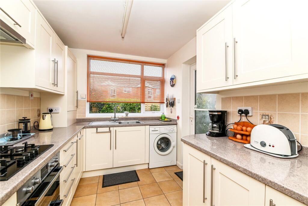 Additional image 21 of White Horses, Marine Drive, Barton on Sea, Hampshire, BH25