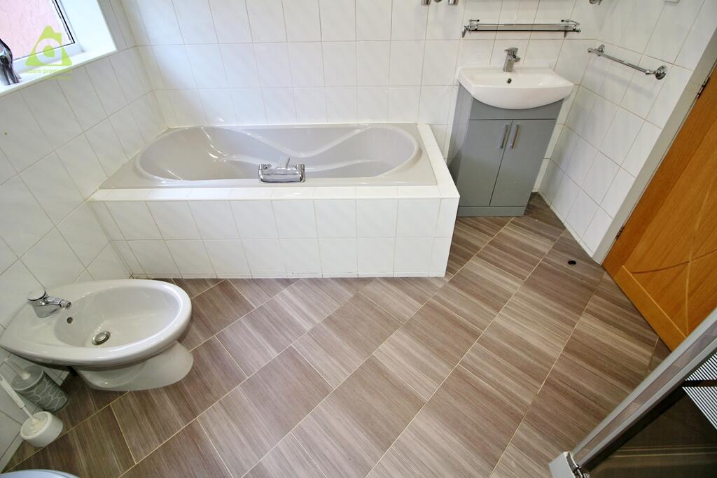 Additional image 15 of Glenmore Close, Ladybridge, BL3 4RY