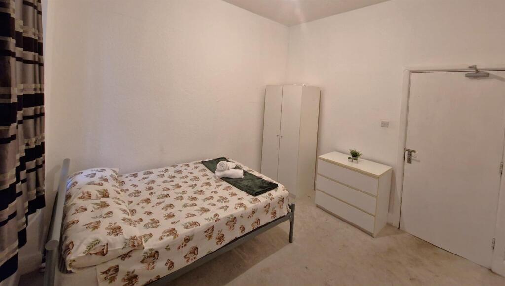 Additional image 5 of Highlands, Bournemouth, BH2