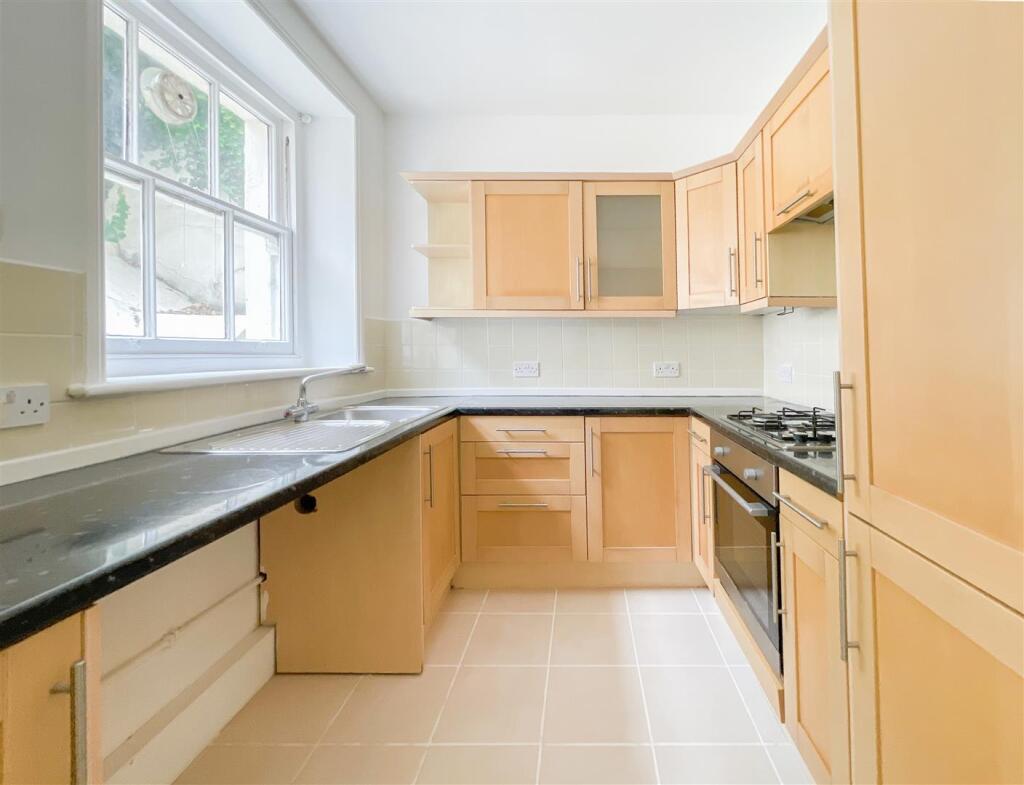 Additional image 4 of Devonshire Place, Eastbourne, BN21